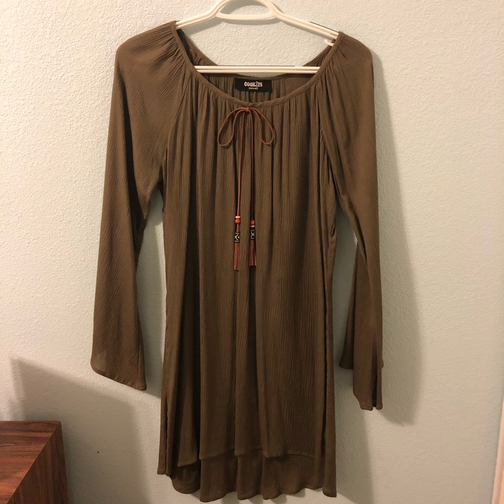 ❌ SOLD vis Curtsy- Cookies Hawaii, casual dress